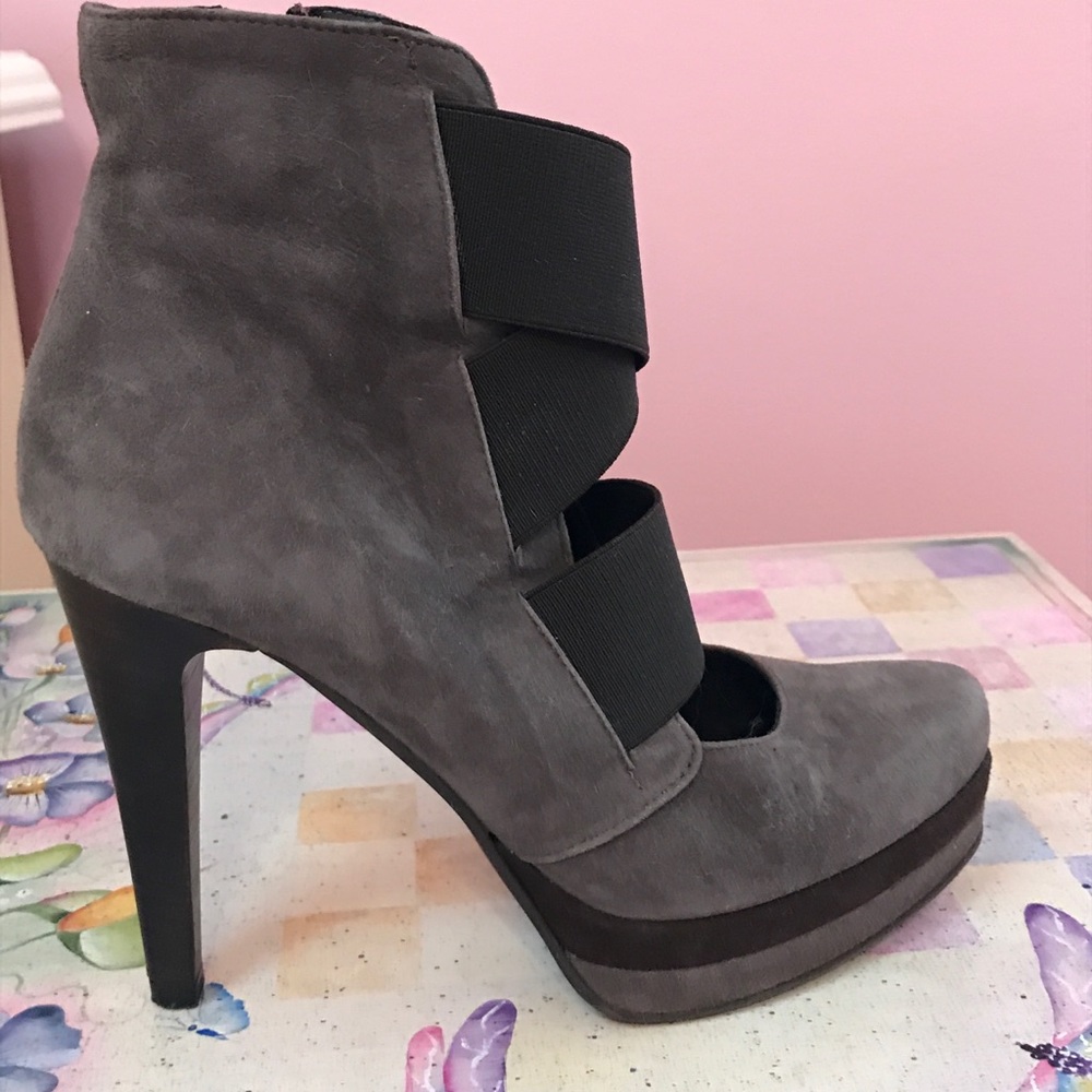 Shoes - Picture 2 of 5